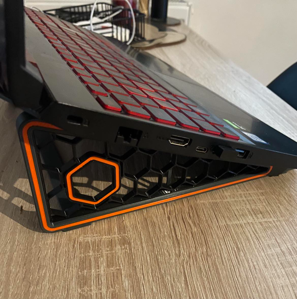 Laptop állvány